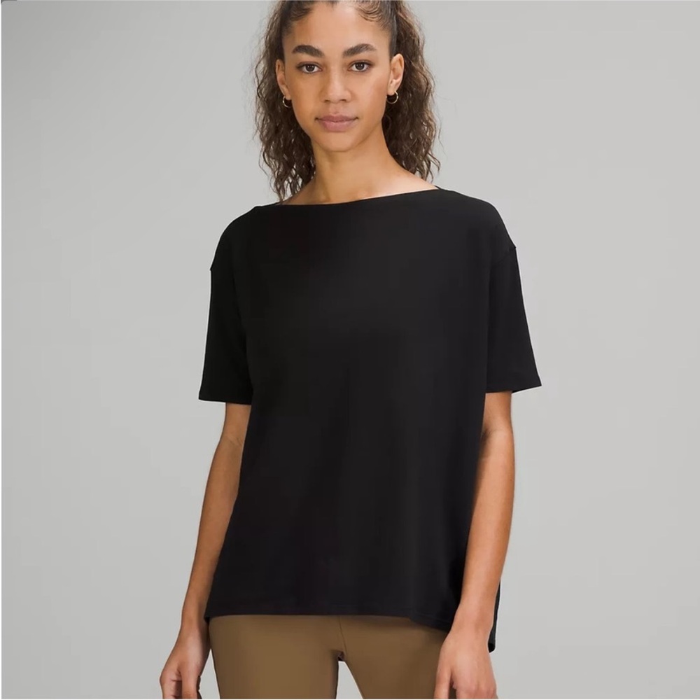 Lululemon back in action shirt sleeve 4
